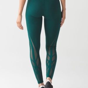 Lululemon Essential Rhythm Pant Size 8